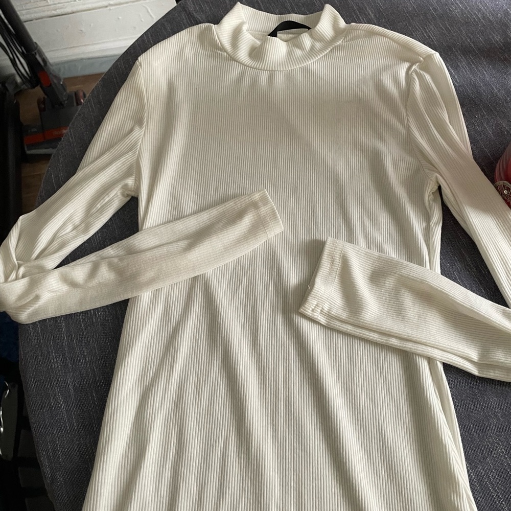 White turtle neck long sleeve